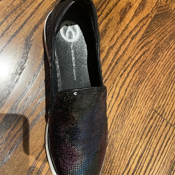 Wishbone sneakers. Worn once. 10 but fits like a 9.5 - Picture 4 of 8